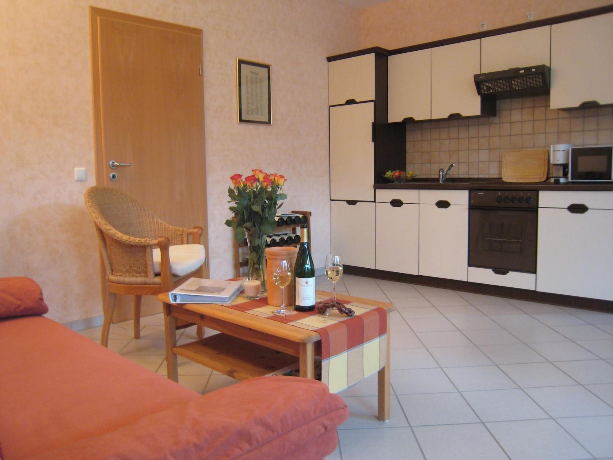 Sch Ne Wohnung In Der Moselregion Kinheim Exterior photo